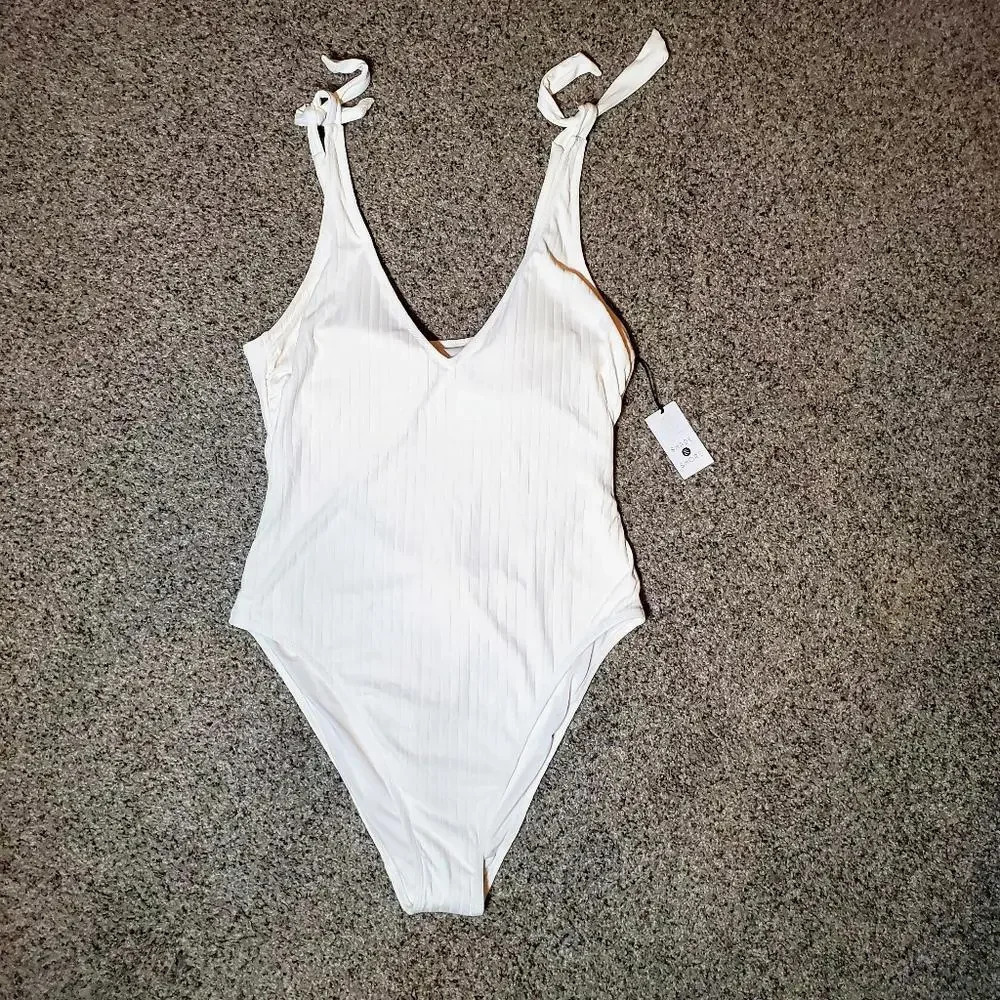 NWT Shade and Shore Women's One Piece Swimsuit Off-White Size XL